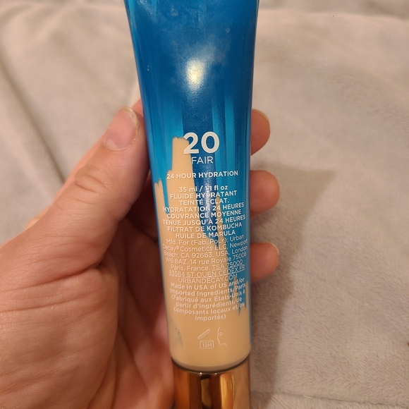 Urban Decay Stay Naked Hydromaniac Tinted Glow Hydrator #20 Light Neutral - Picture 4 of 5